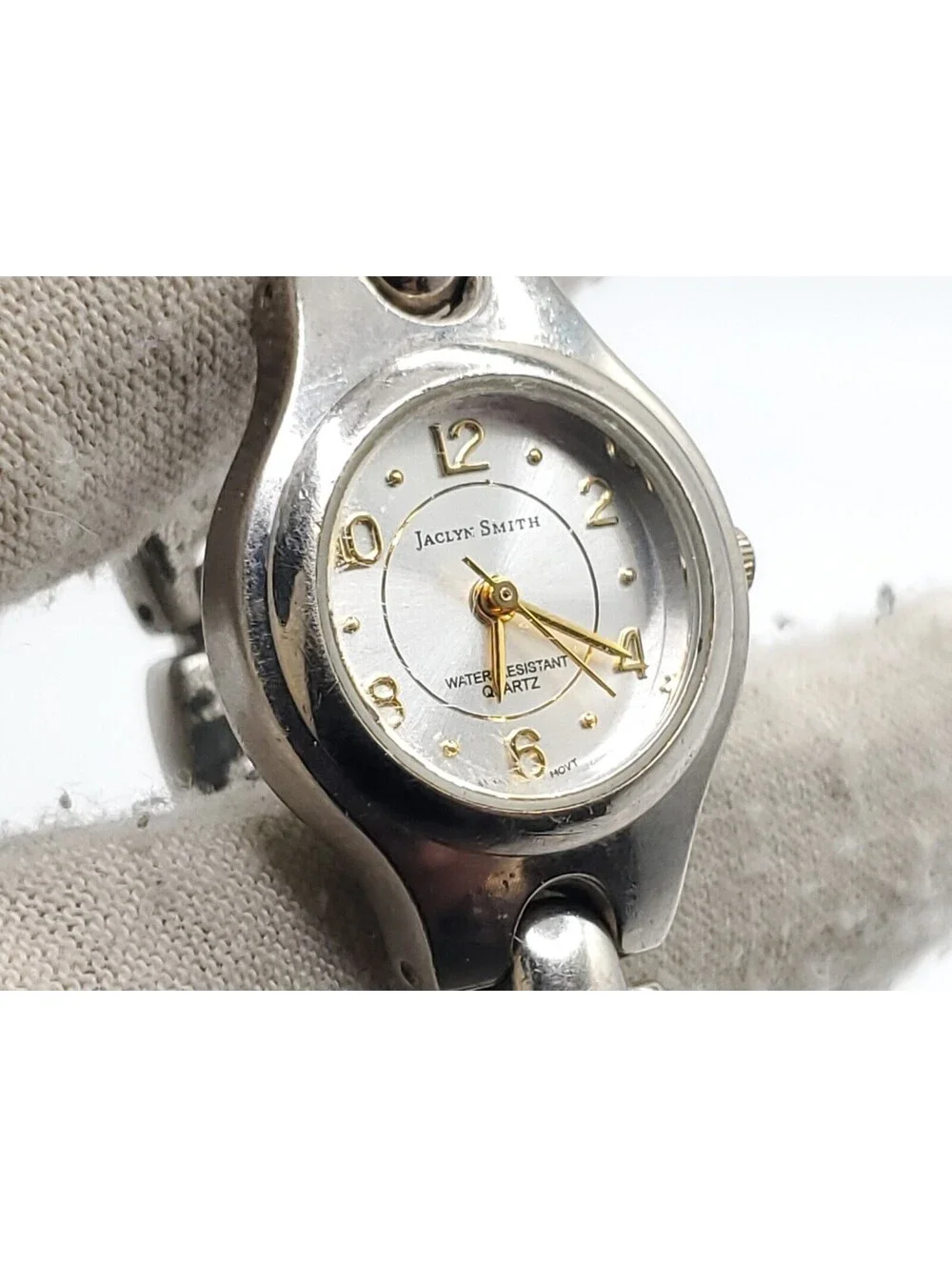 Jaclyn Smith Womens Watch New Battery Silver Tone 22mm